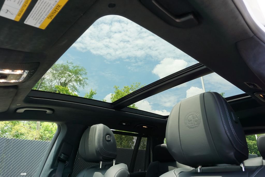 New 2026 MANUFAKTUR Moonlight White Metallic Mercedes-Benz GLS 63 AMG® image 22