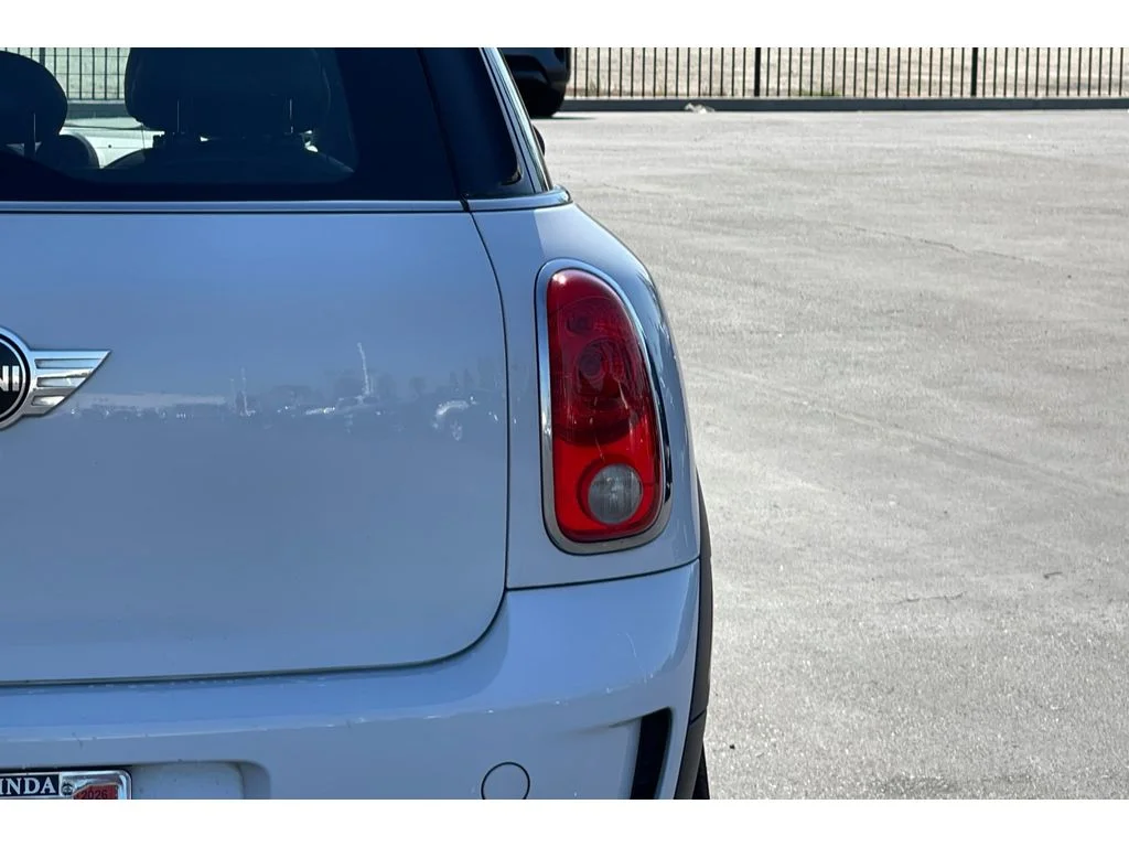 Used 2014 Light White MINI S image 16