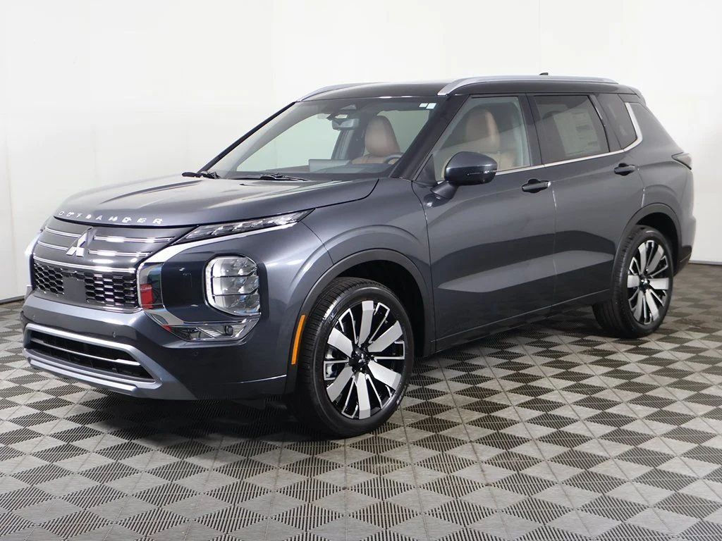 2025 Mitsubishi Outlander SEL - Photo 13