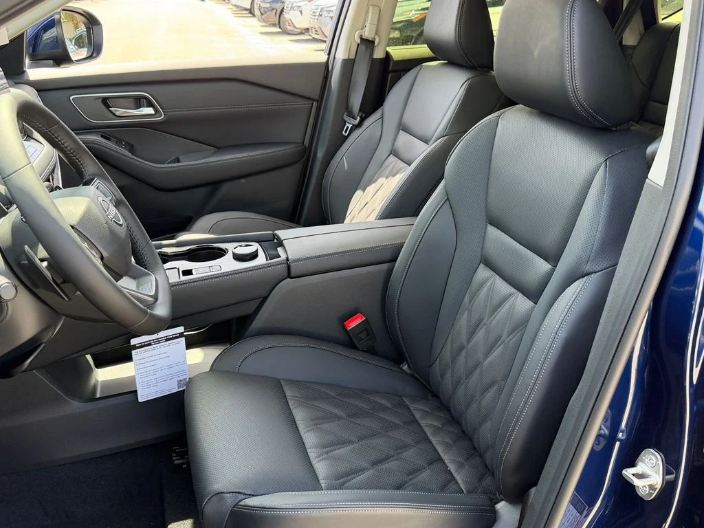 New 2026 Deep Ocean Blue Pearl Nissan Platinum image 10