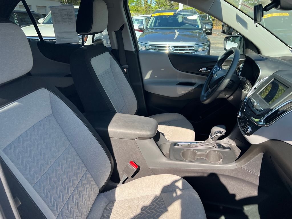 Used 2024 White Chevrolet LS image 29