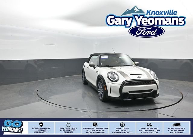 2024 MINI Convertible Cooper S's photo