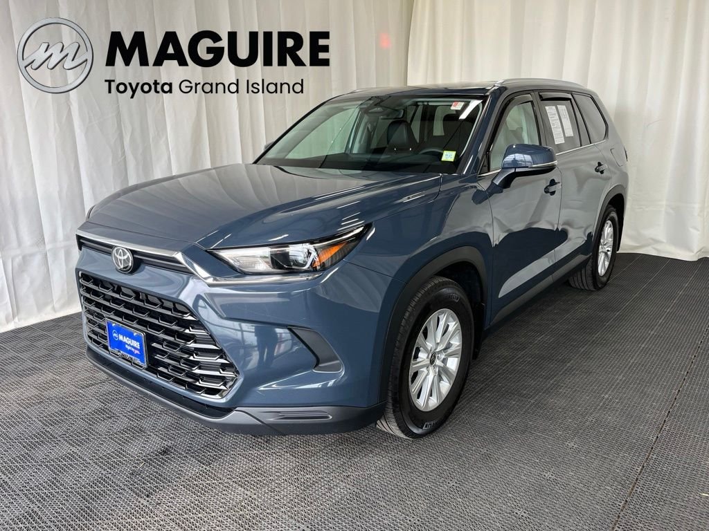 Used 2024 White Toyota XLE image 1