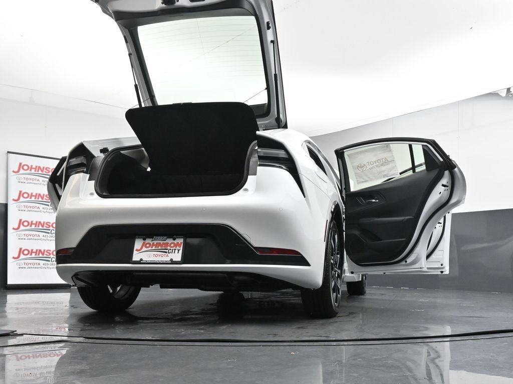 New 2026 Wind Chill Pearl <sup>1</sup> Toyota  XSE image 40