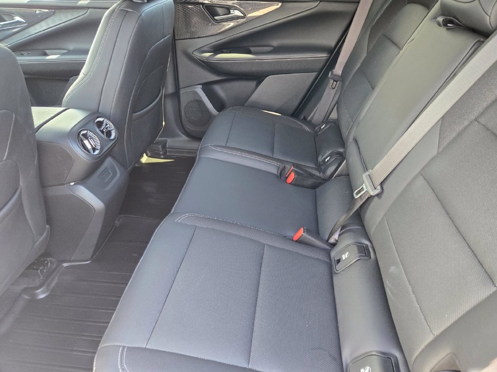 Used 2024 White Chevrolet LT image 12