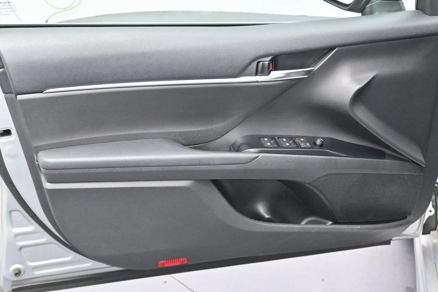 Used 2020 Celestial Silver Metallic Toyota SE image 10