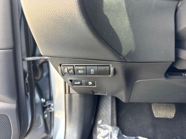 Used 2024  Toyota Hybrid XSE image 29