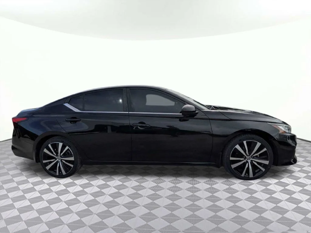 Used 2020 Nissan Altima SR with VIN 1N4BL4CV1LC272564 for sale in Lake City, FL