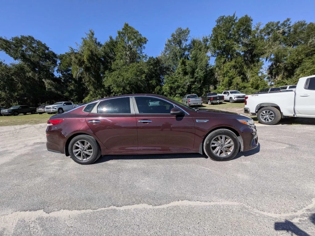 Used 2020 Purple Kia LX image 2