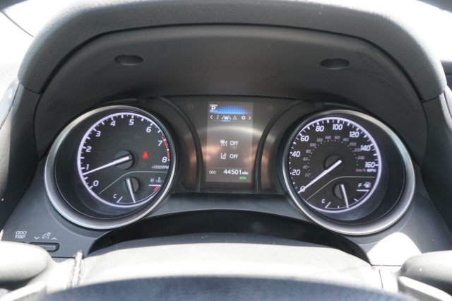 Used 2024  Toyota SE image 23