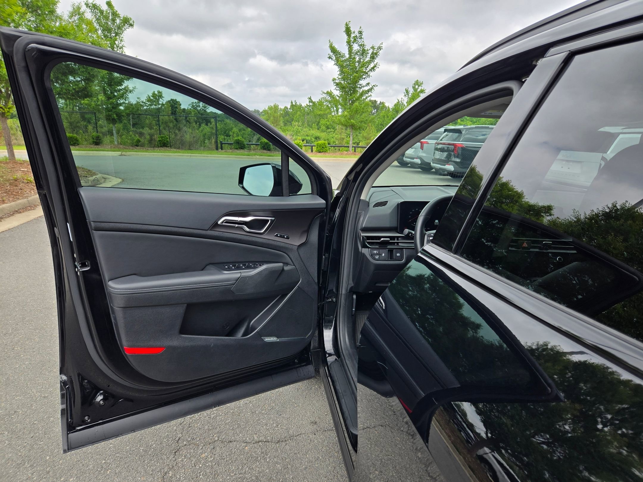 Used 2026 Ebony Black Kia SX image 20