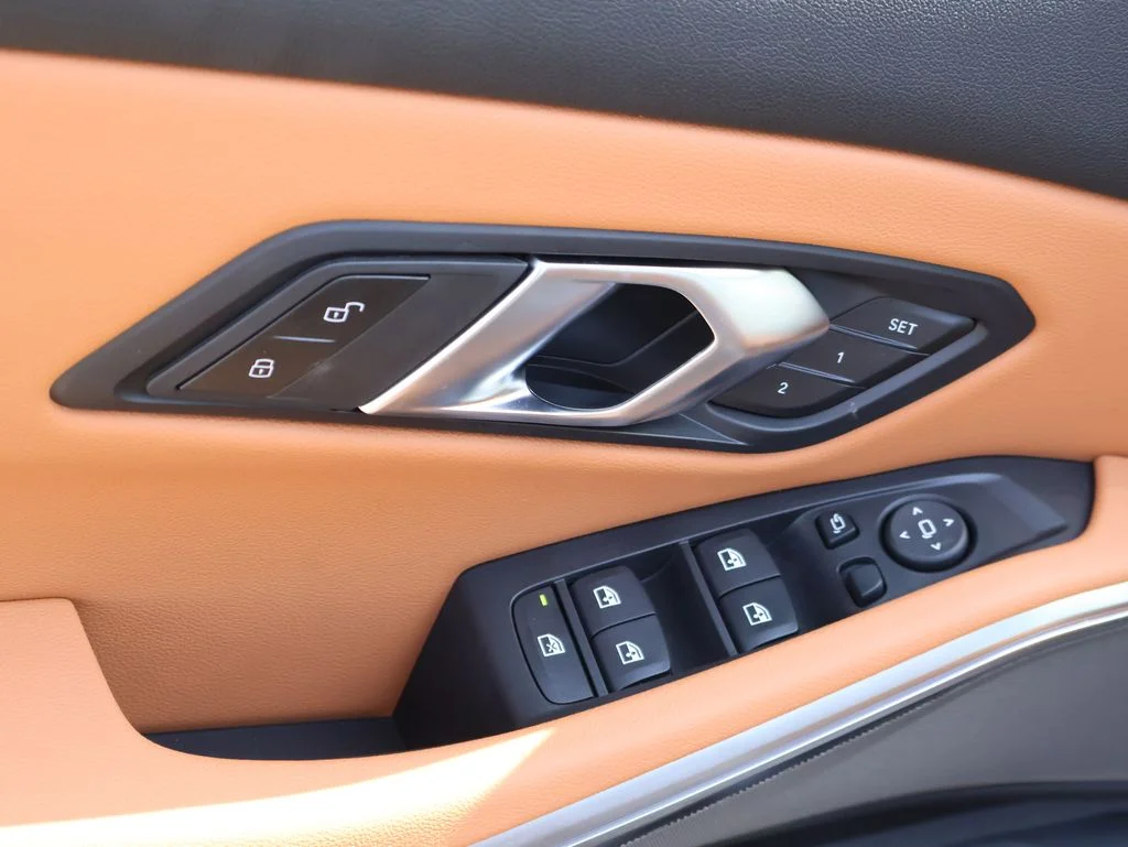 2025 BMW 3 Series 330i - Photo 31