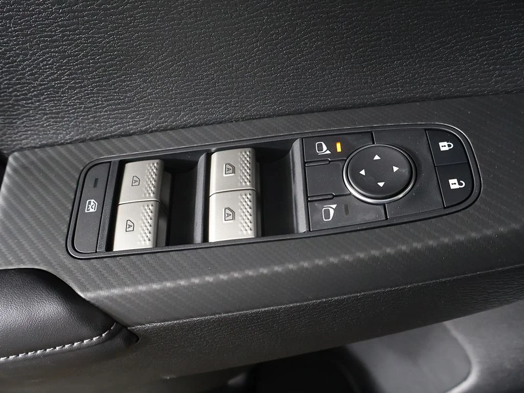 New 2026 White Mitsubishi LE 1.5T S-AWC image 35