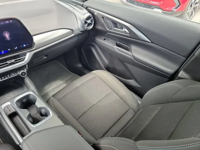 2025 Chevrolet Equinox EV 1LT - Photo 12