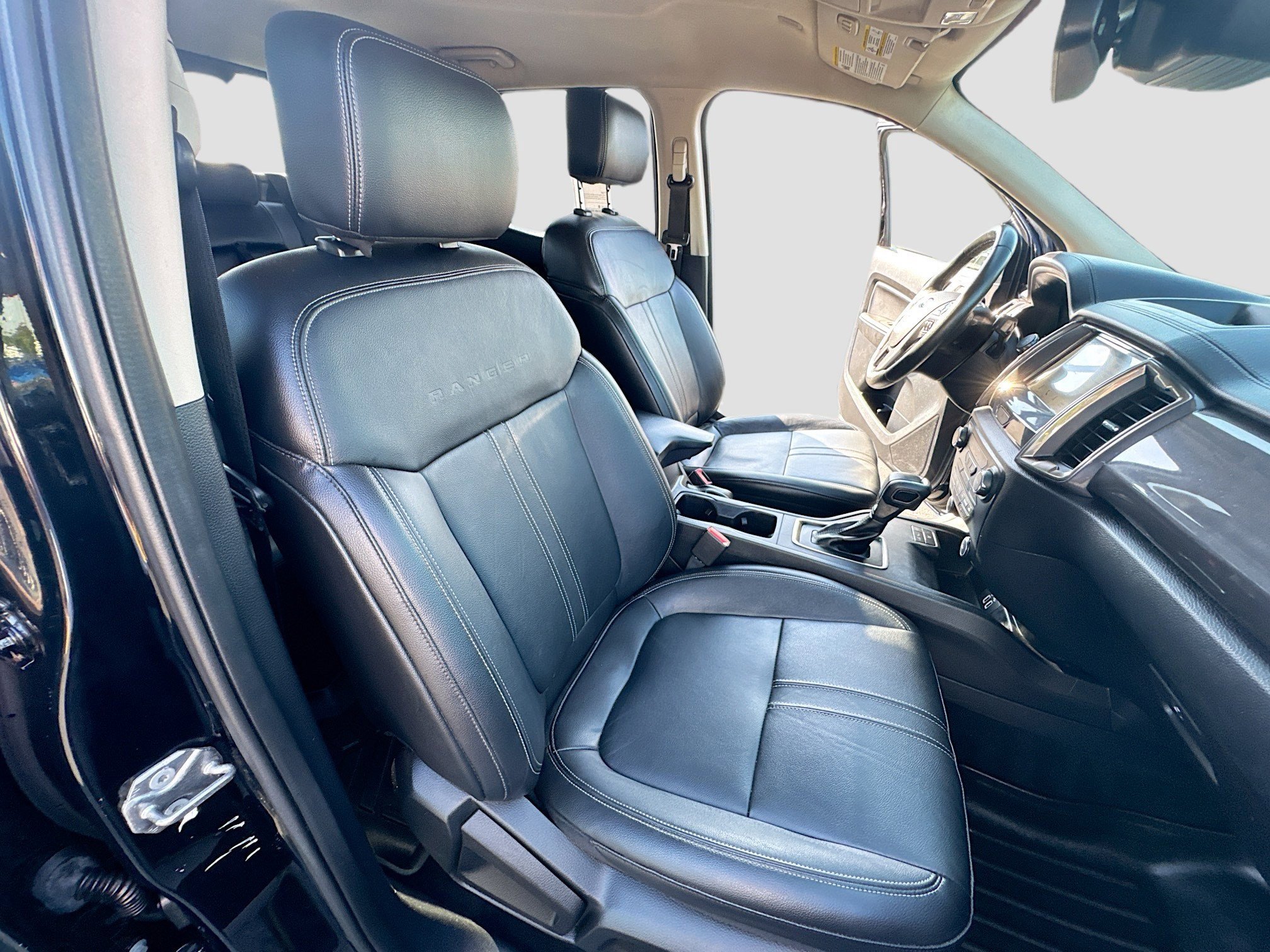 Used 2019 Shadow Black Ford LARIAT image 30