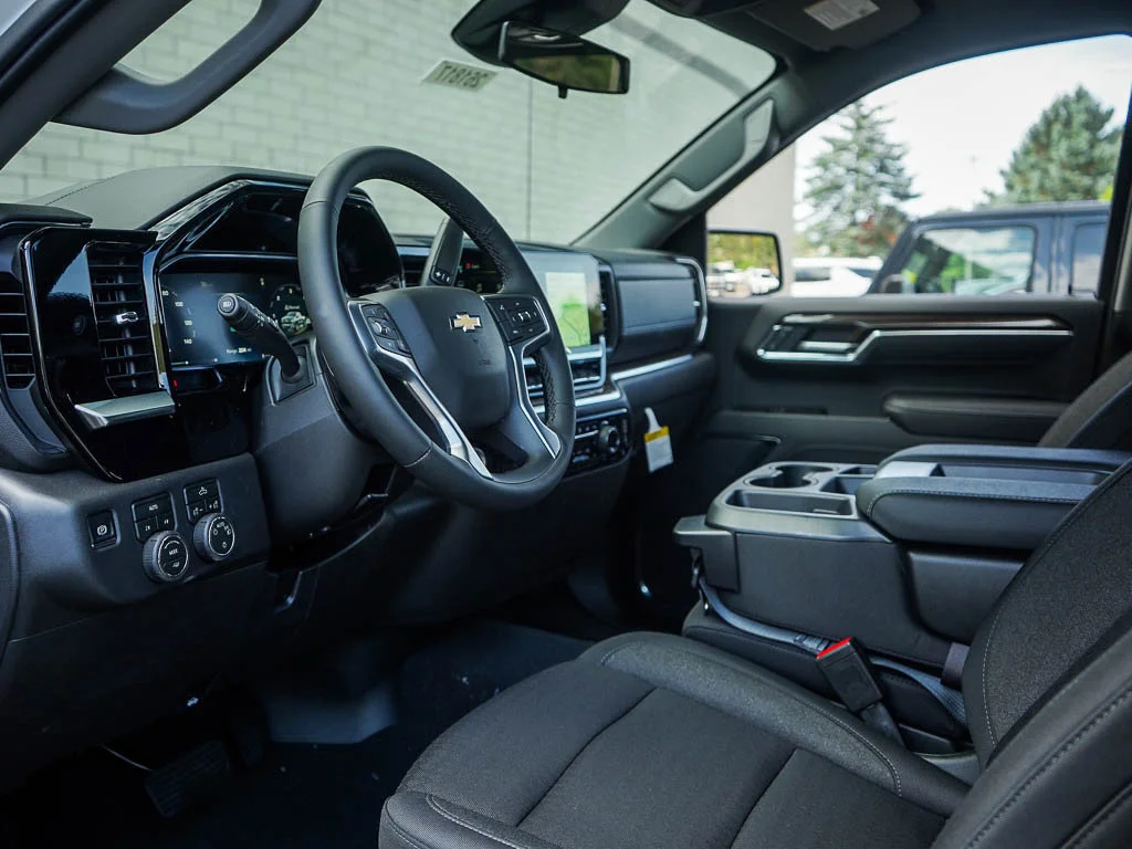 New 2026 Summit White Chevrolet LT image 15