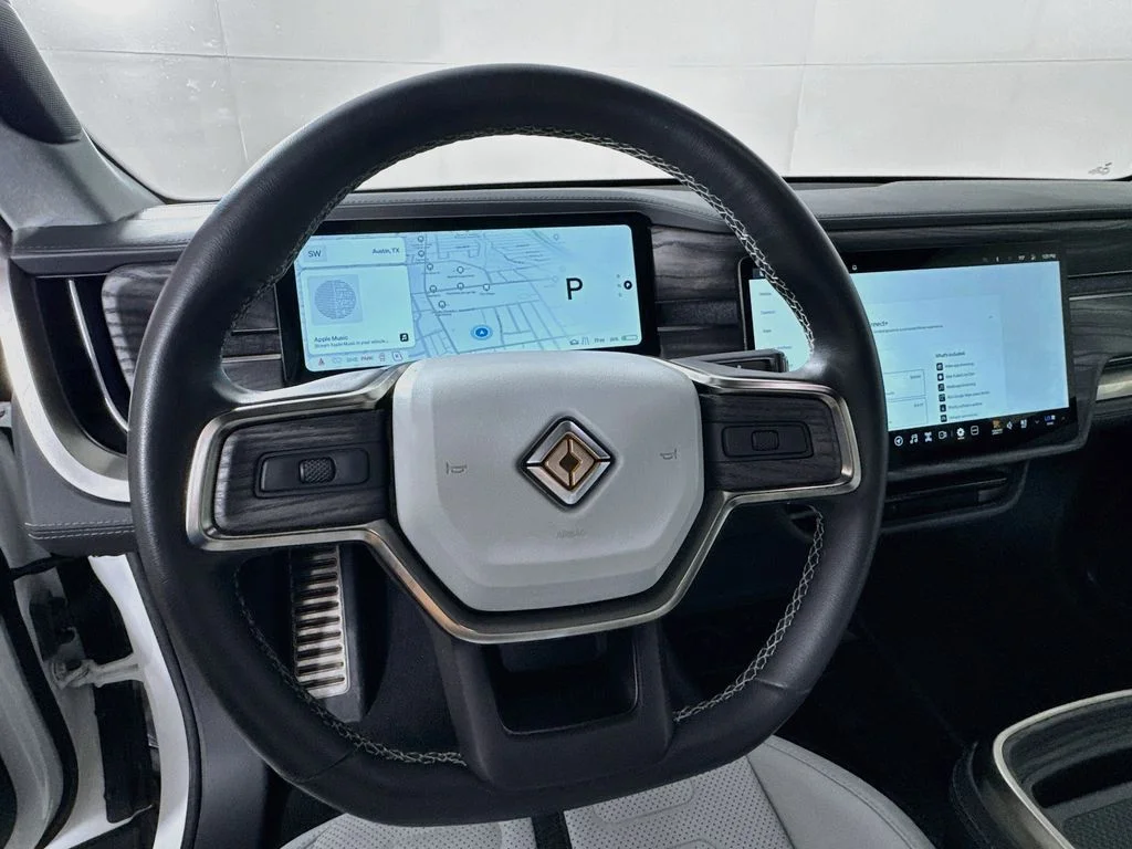 Used 2022 Glacier White Rivian Adventure image 12