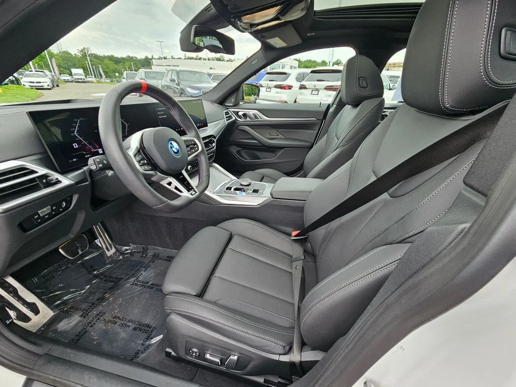 Used 2025 Mineral White Metallic BMW M50 image 15