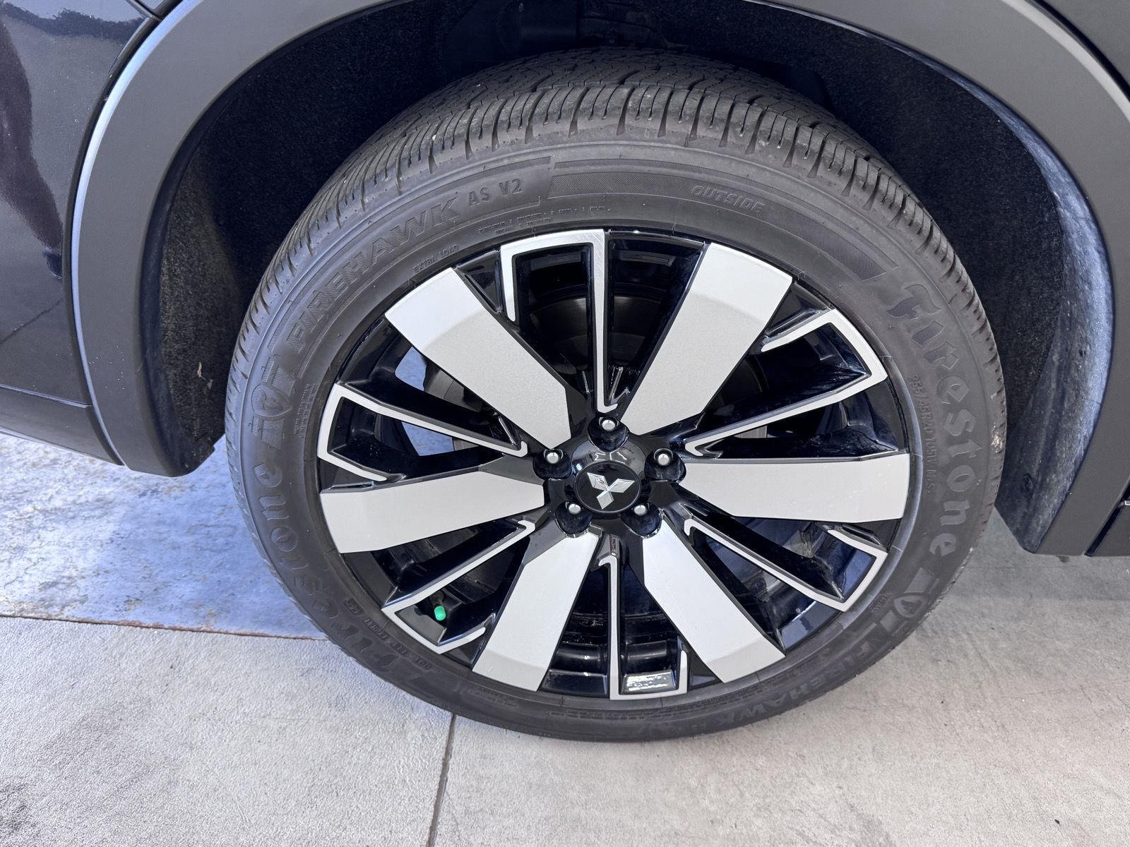 2025 Mitsubishi Outlander SEL - Photo 12