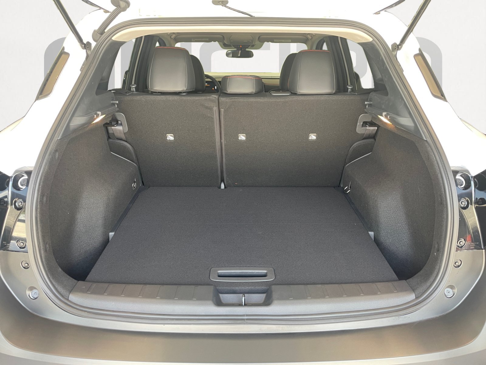 2026 Nissan KICKS SR - Photo 13