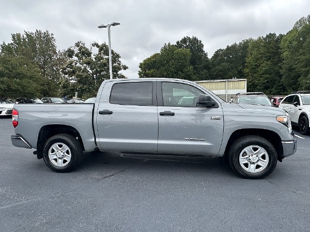 Used 2020  Toyota SR5 image 8