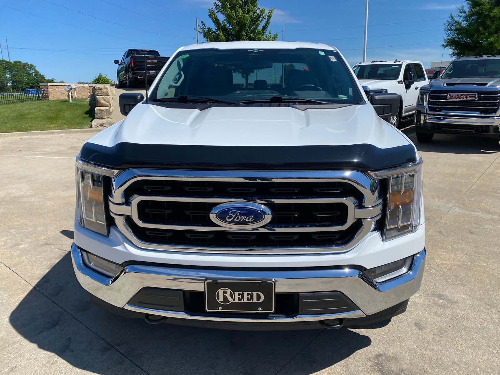 Used 2023  Ford XL image 2