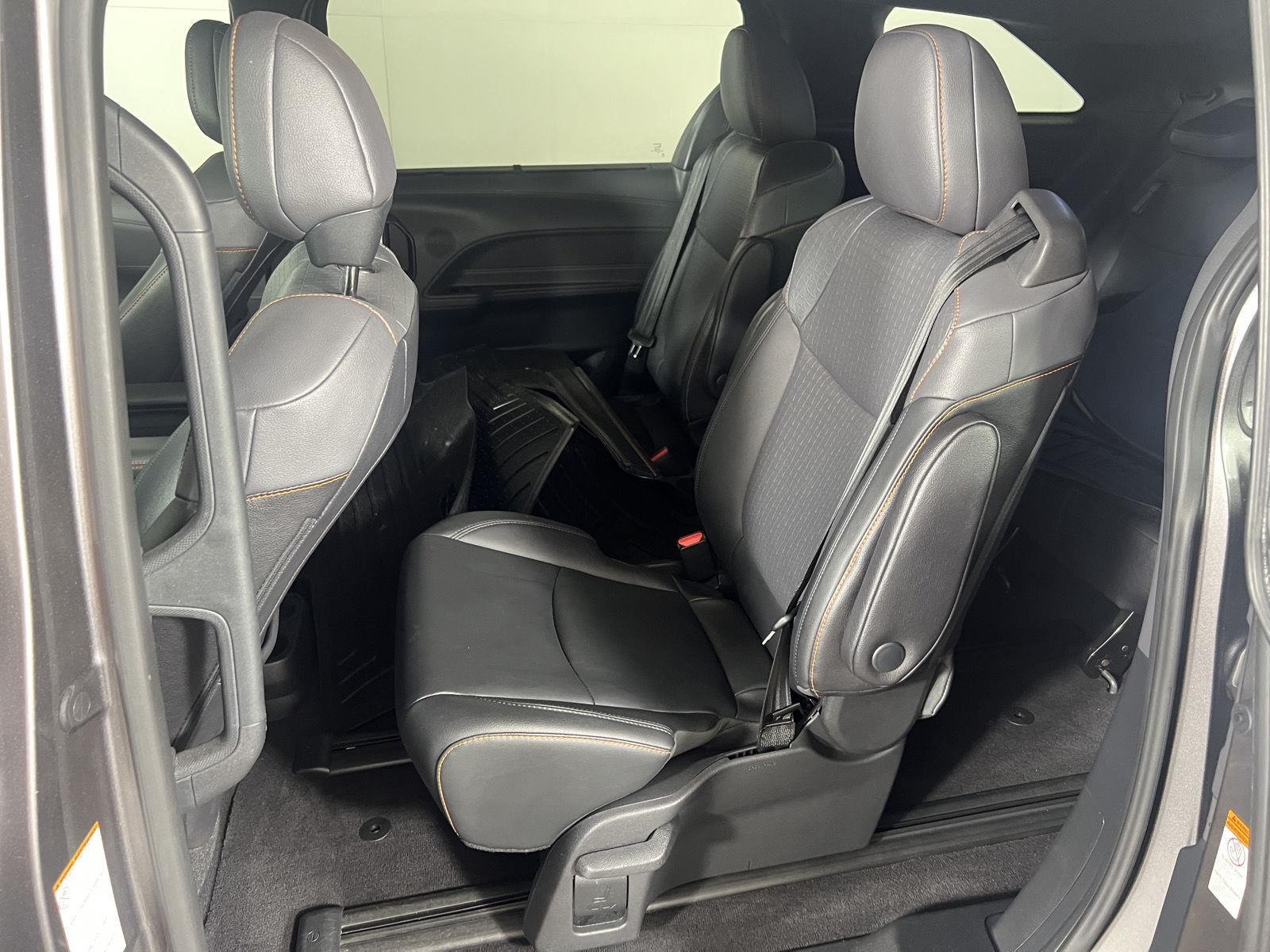 Used 2021 Gy Toyota XSE image 13