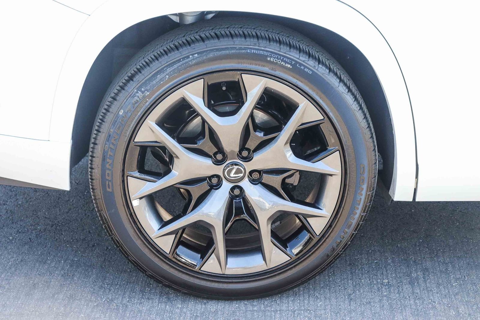Certified Used 2025 Beige Lexus 500h F SPORT Luxury image 9