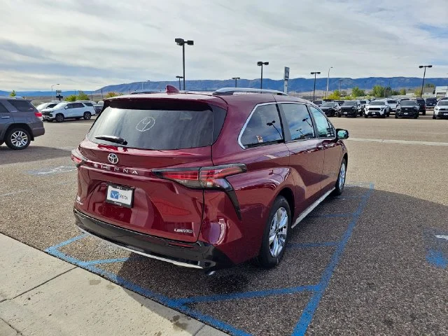 New 2026 Ruby Flare Pearl <sup>1</sup> Toyota  Limited image 5