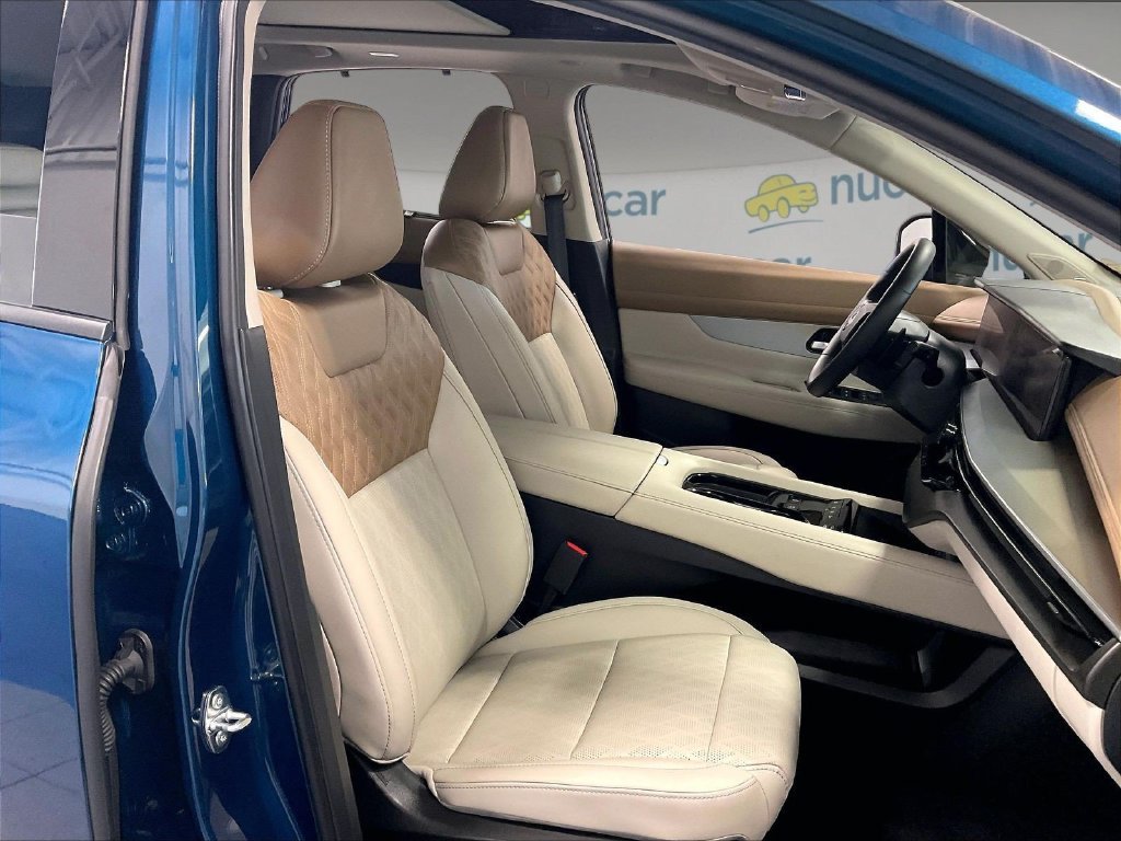 Used 2026 Blue Nissan Platinum image 11