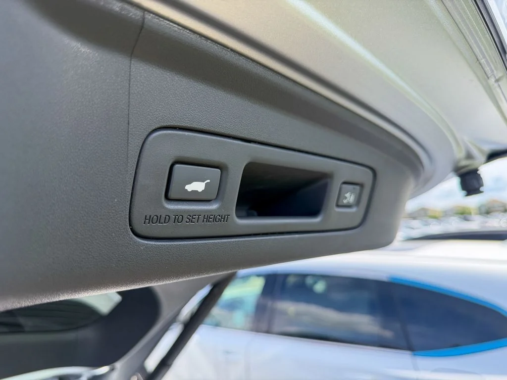 New 2026 Solar Silver Metallic Acura Base image 27