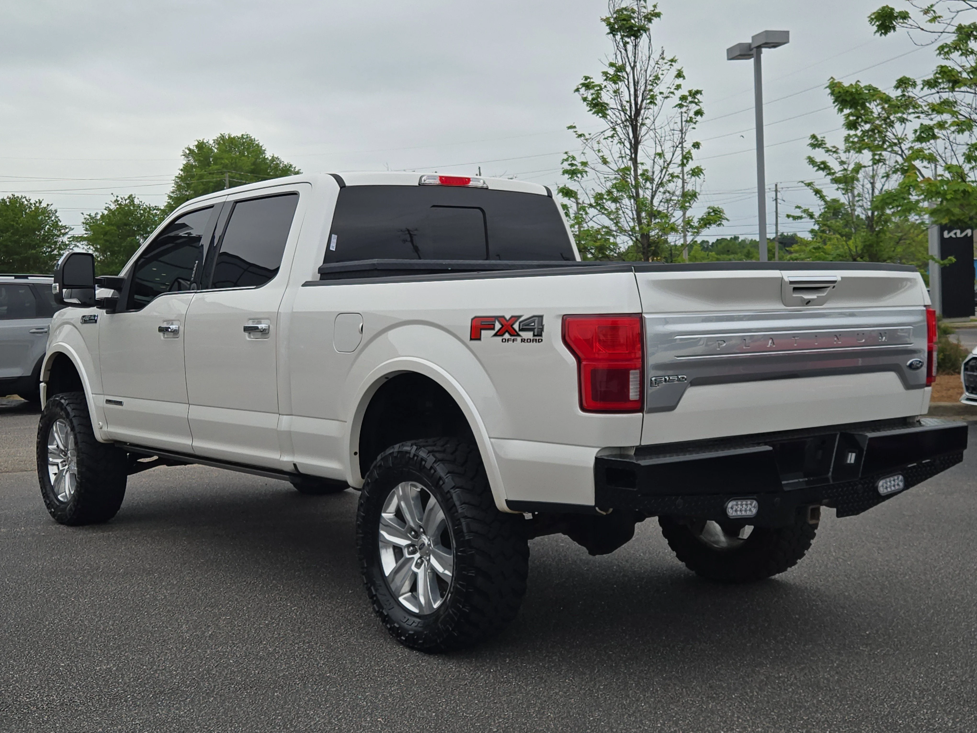 2019 Ford F-150 Platinum - Photo 7
