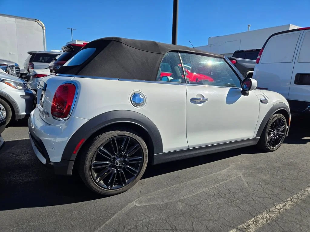 Used 2024 White MINI Cooper S image 2