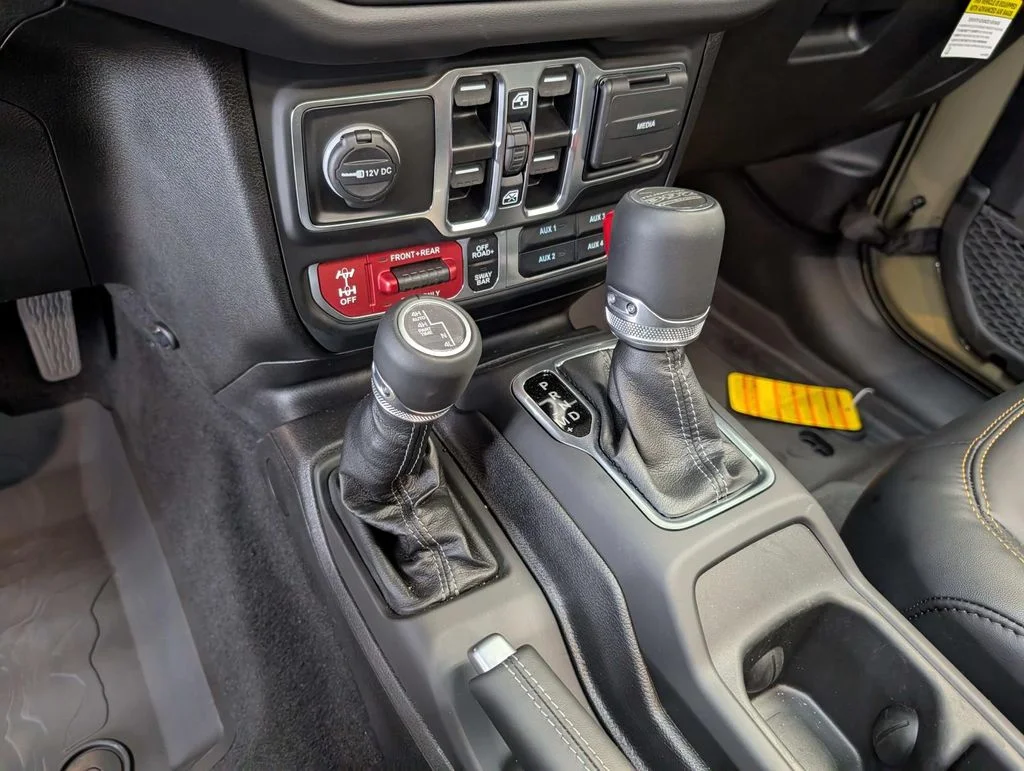 New 2025 Green Jeep Rubicon 392 image 40