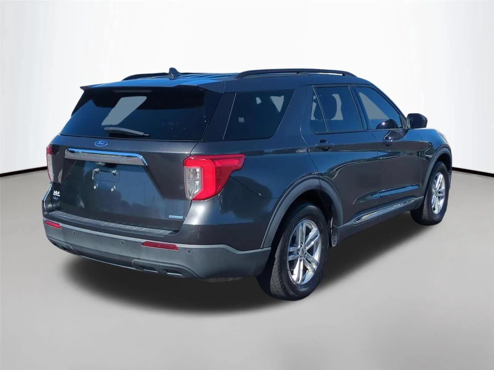 Used 2020 Magnetic Metallic Ford XLT image 5