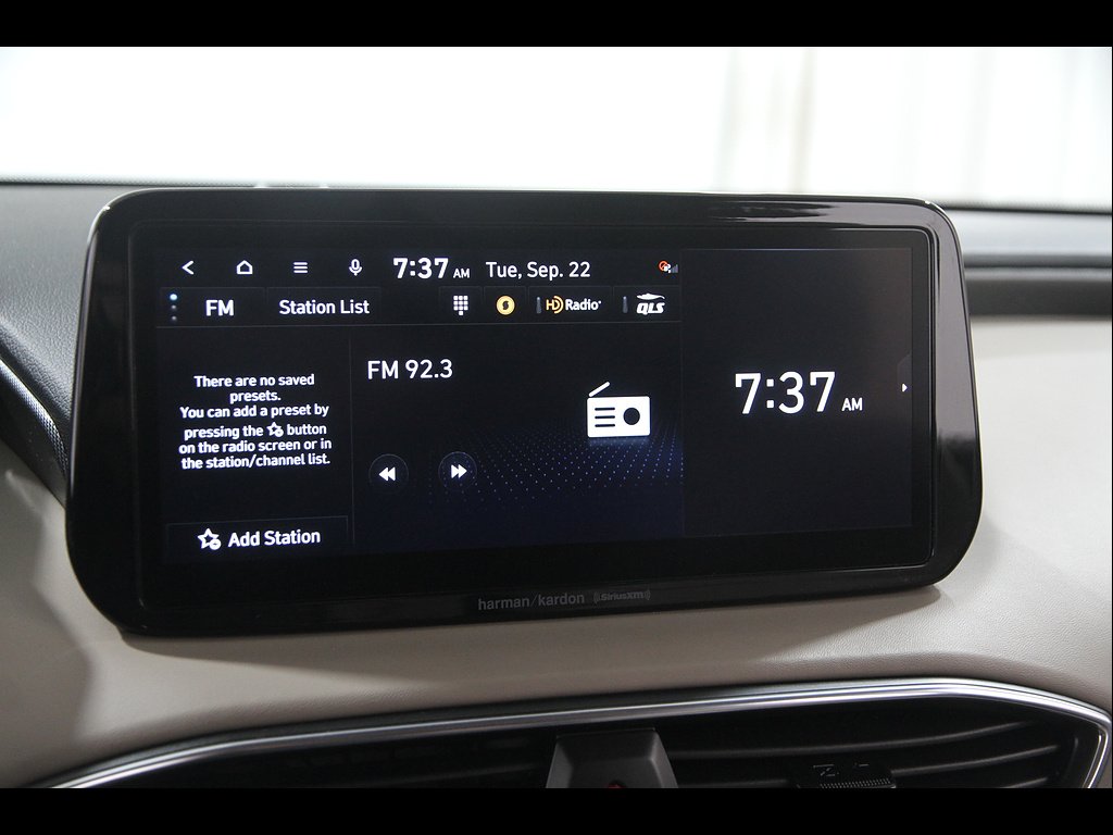 2023 Hyundai Santa Fe Limited - Photo 11