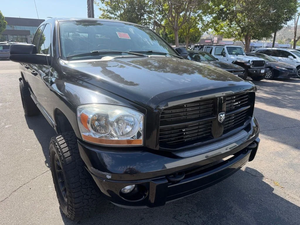 Used 2006 Black Dodge SLT image 1