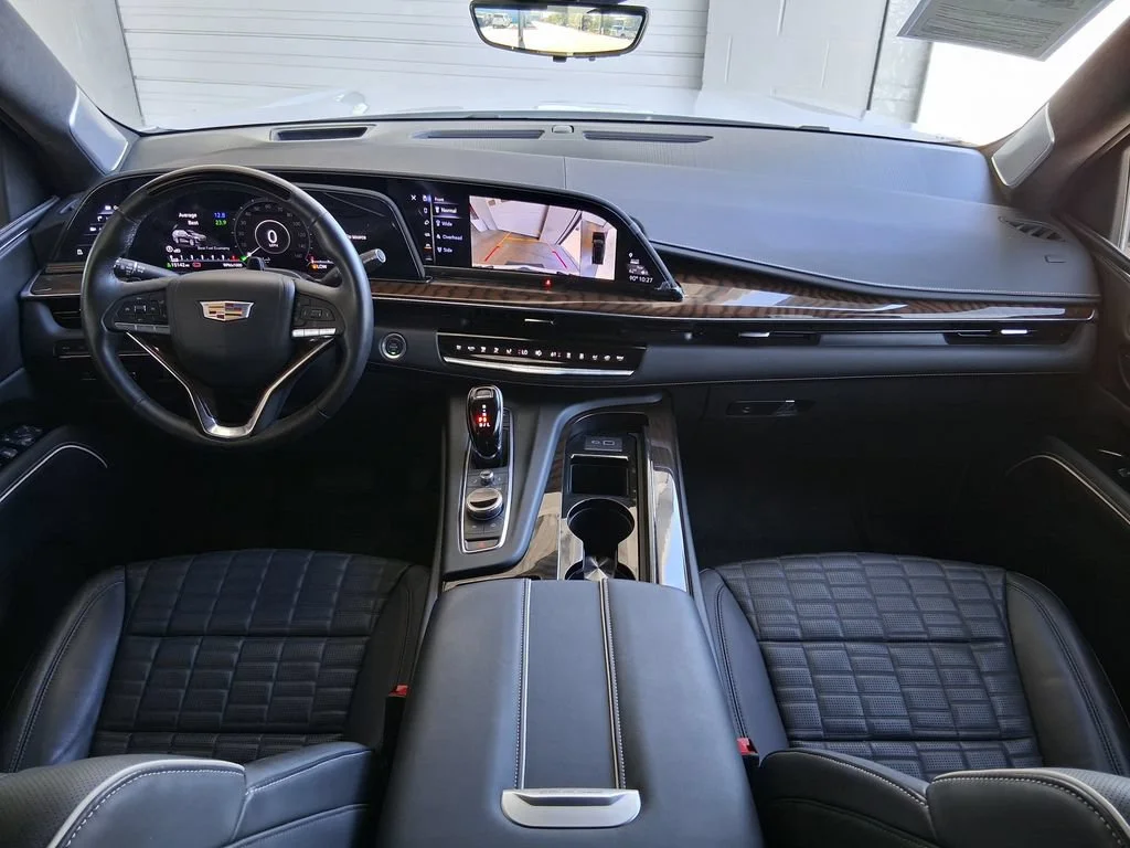 Used 2024 Crystal White Tricoat Cadillac Sport Platinum image 9