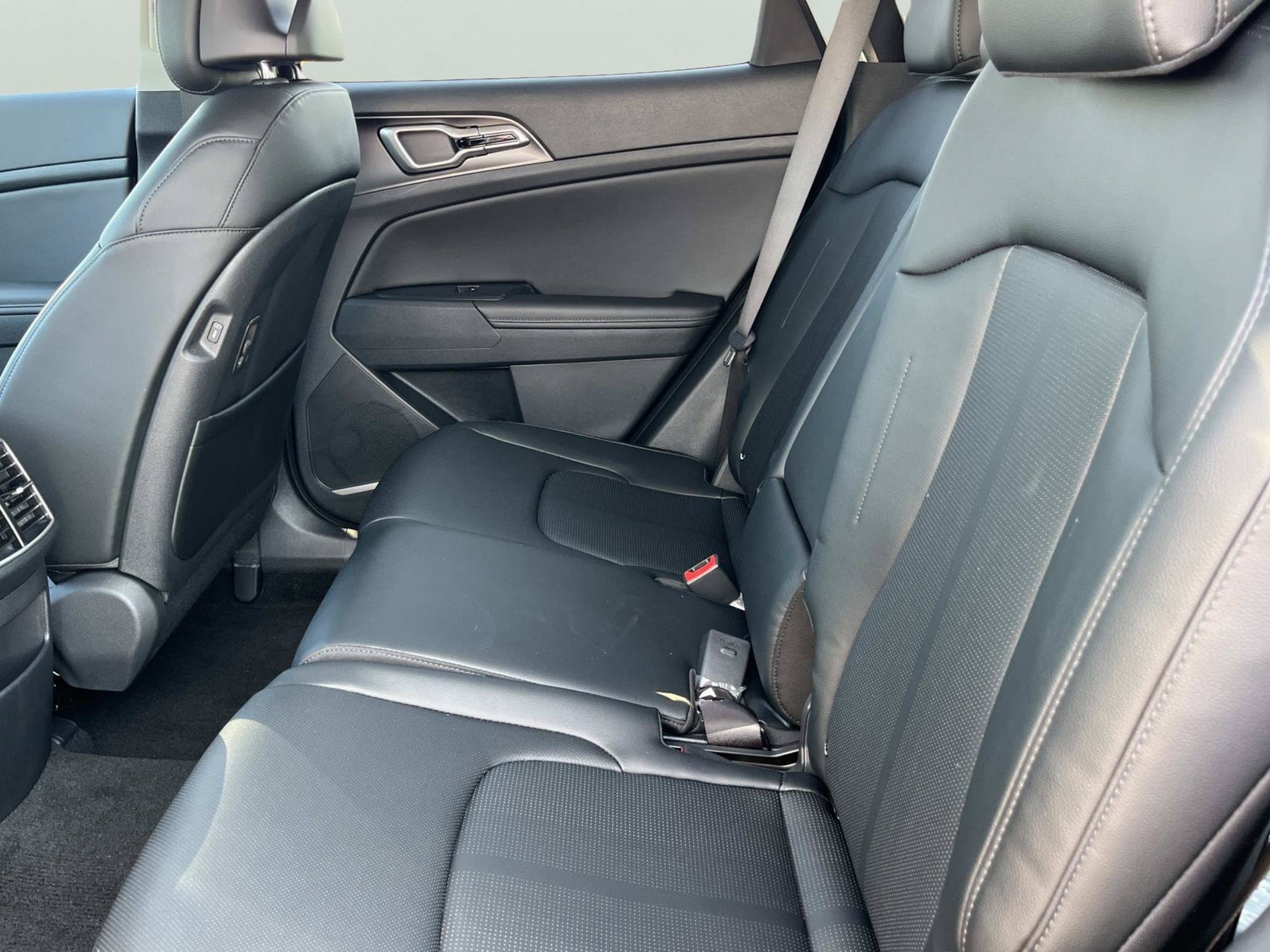 New 2027 Ebony Black Kia EX image 23