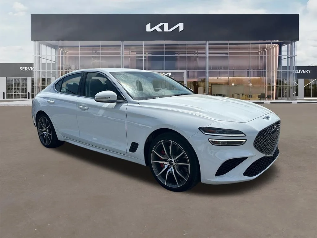 2025 Genesis G70 2.5T Standard's photo
