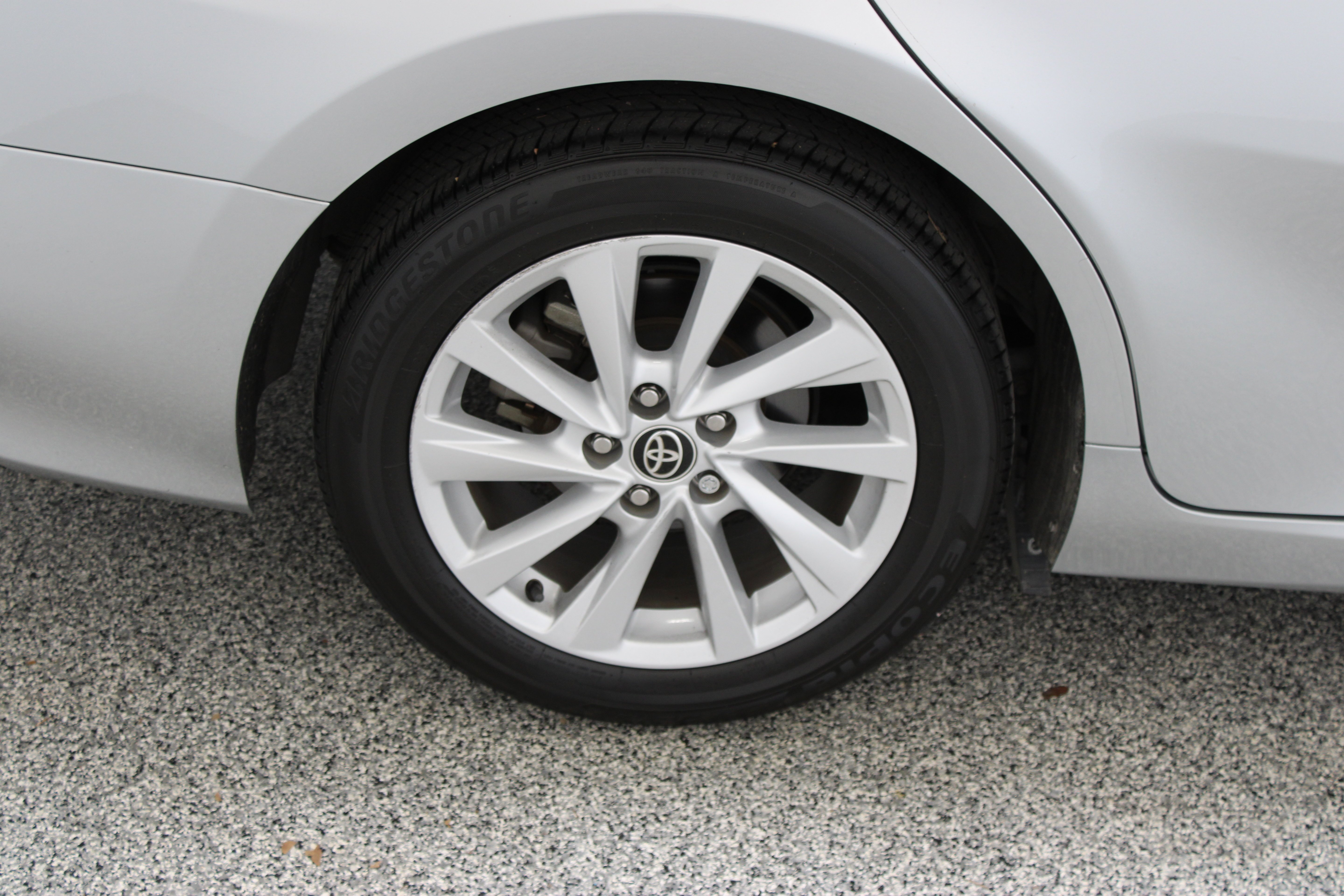 Certified Used 2022 Celestial Silver Metallic Toyota LE 2.5L image 6