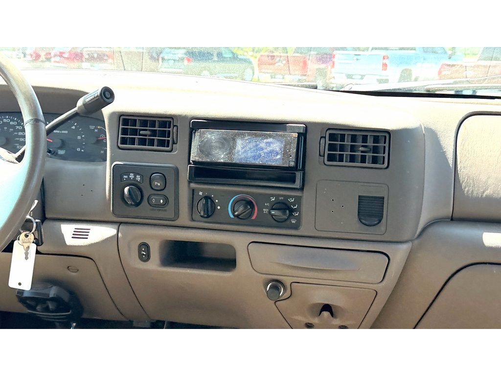 Used 2004 BLUE Ford  image 13