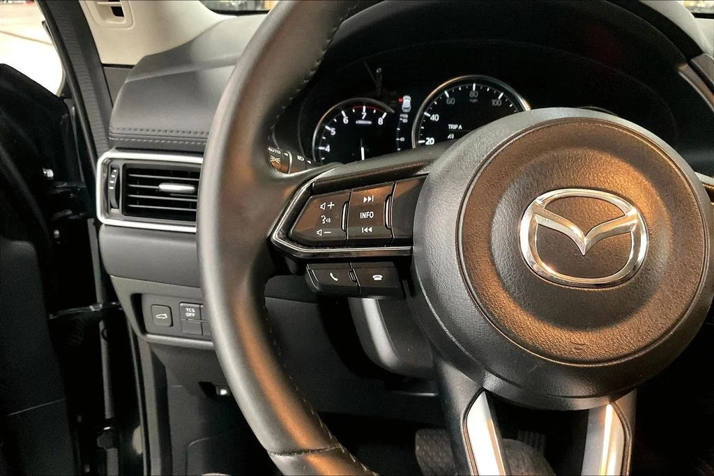 Used 2020 Black Mazda Grand Touring image 17