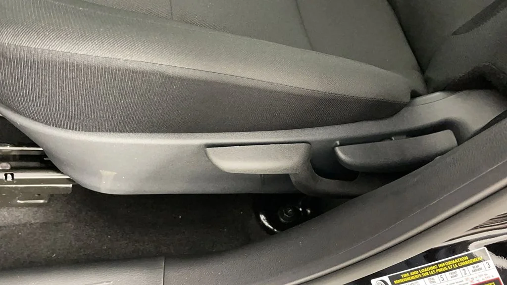 2025 Nissan KICKS PLAY Base - Photo 30