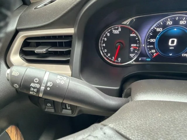 Used 2019 DARK SKY METALLIC GMC Denali image 42