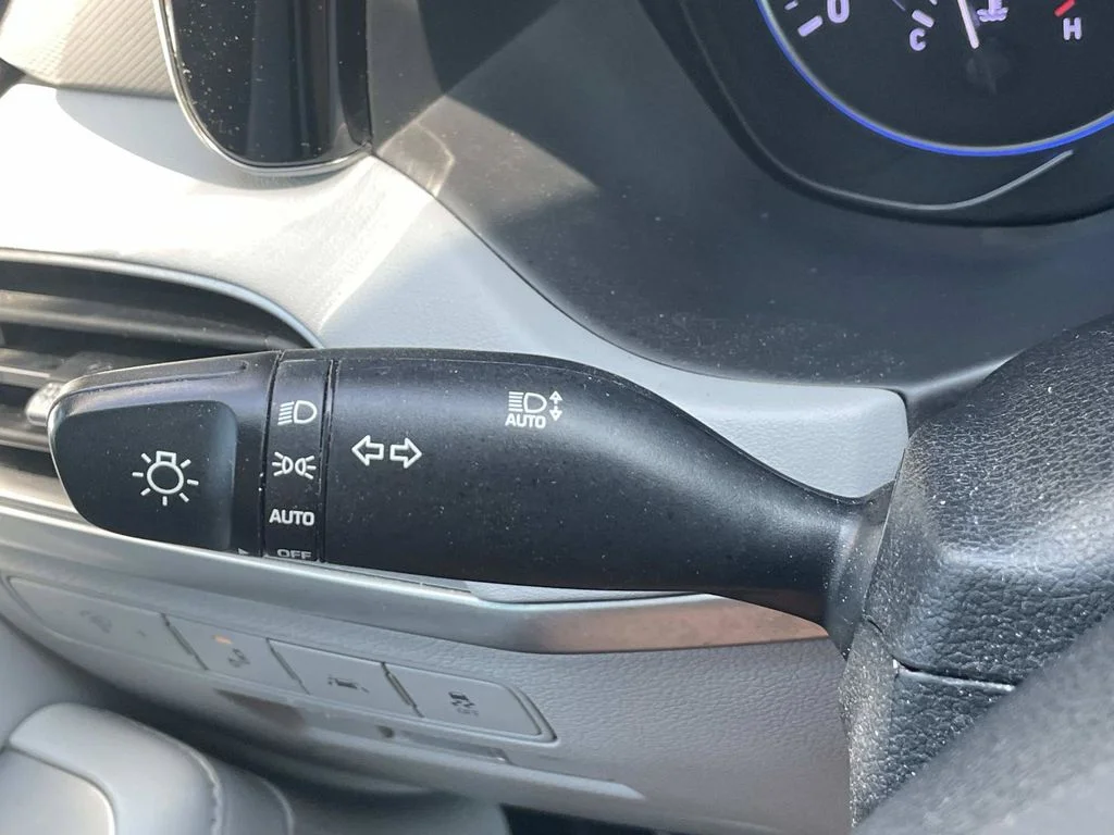 Used 2020 Gray Hyundai SEL image 32