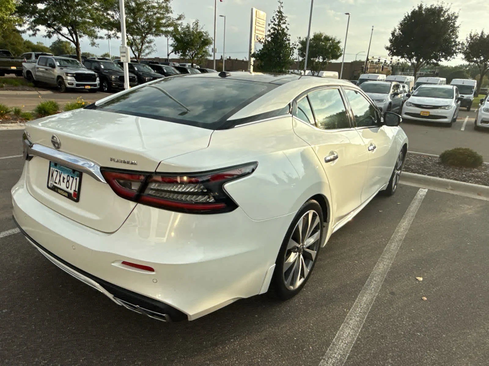 Used 2022 Nissan Maxima Platinum with VIN 1N4AA6FV2NC508330 for sale in Brooklyn Park, Minnesota