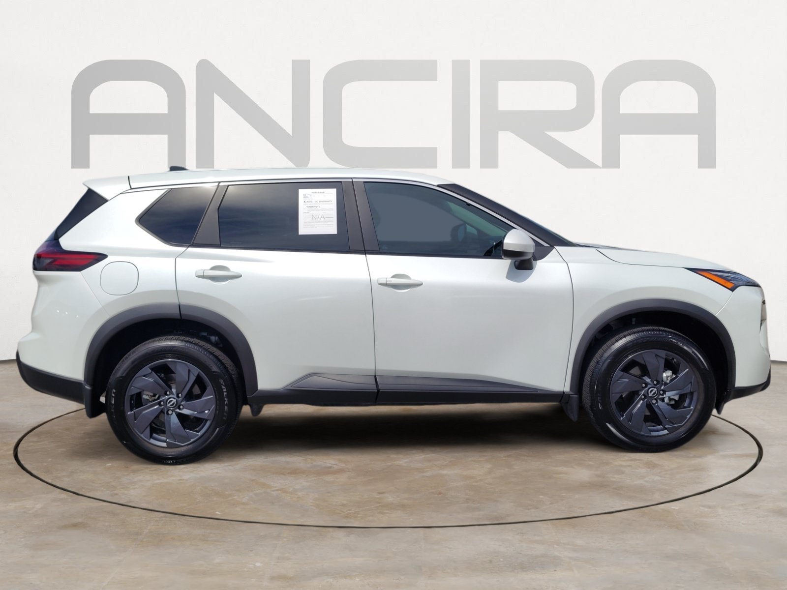 Certified Used 2026 Everest White Pearl Tricoat Nissan SV image 13