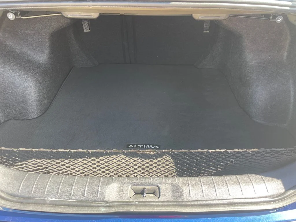 Used 2023 Blue Nissan 2.5 SR image 26