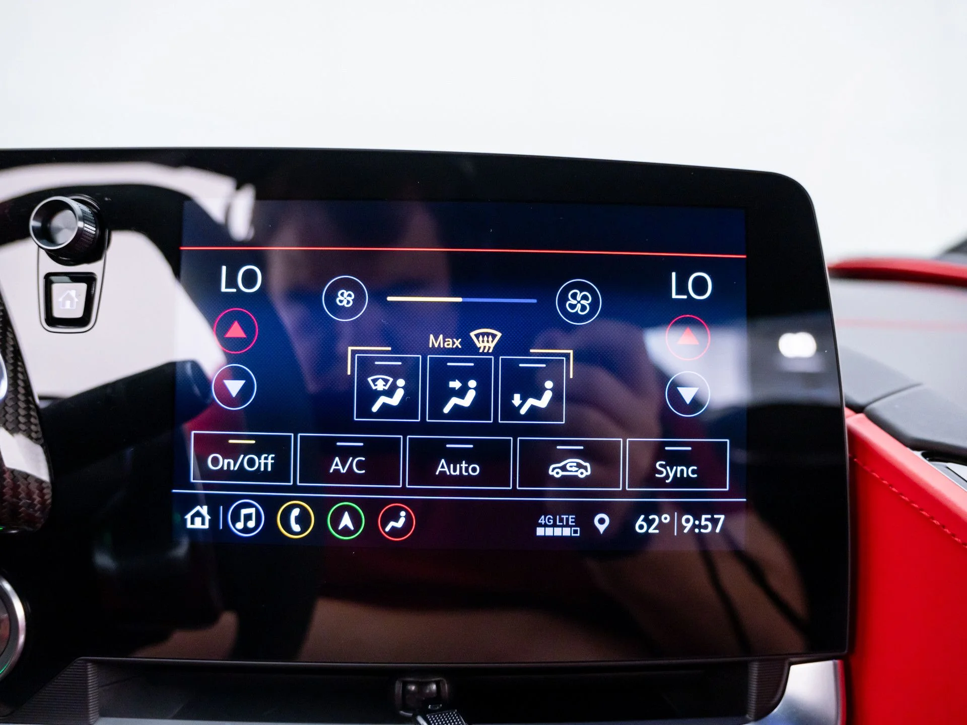 Used 2020 White Chevrolet Stingray image 23